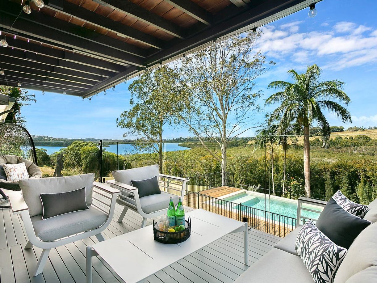 Creating the Perfect Outdoor Oasis: Tips for an Enjoyable Outdoor Living Experience