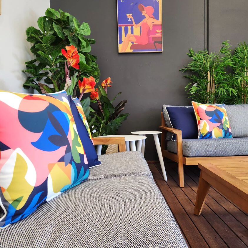 Bondi Solid Navy - 45 x 45 cm Piped Outdoor Cushion