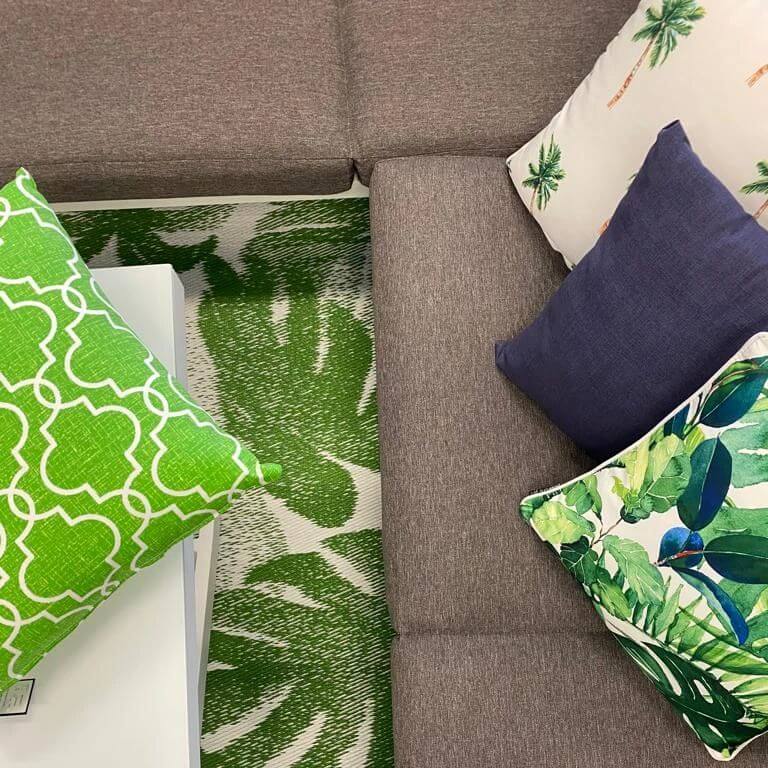 Tahiti Luscious Lime - 43 x 43 cm Outdoor Cushion