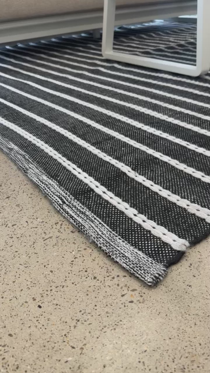 Load video: Portsea Radiance PET Yarn Rug - 200 x 300 cm
