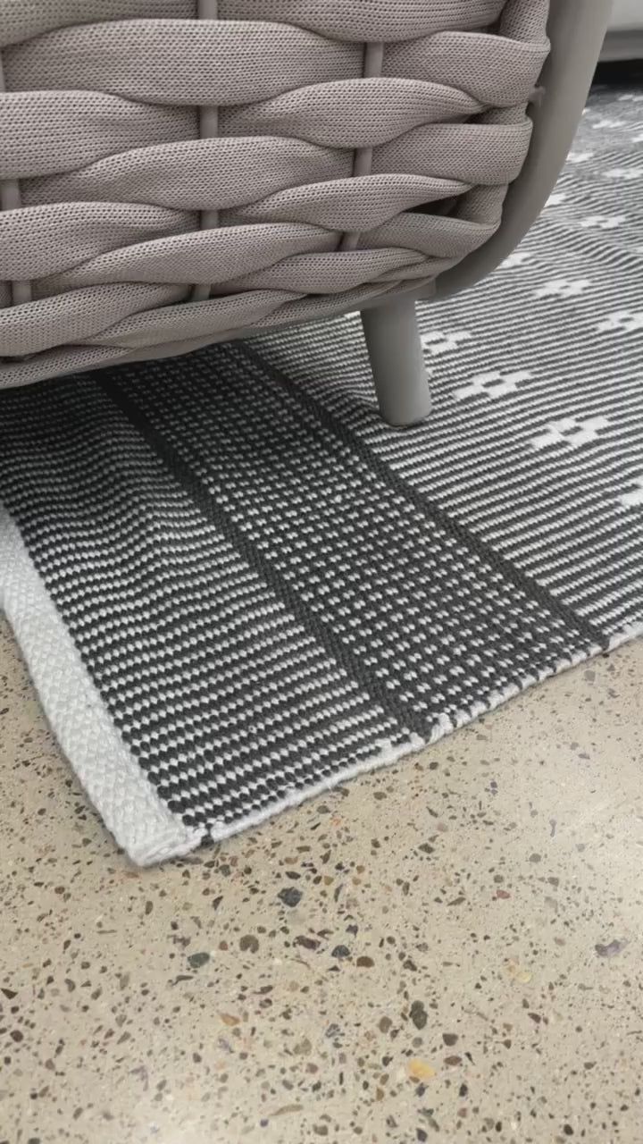 Load video: Portsea Serenity PET Yarn Rug - 200 x 300 cm
